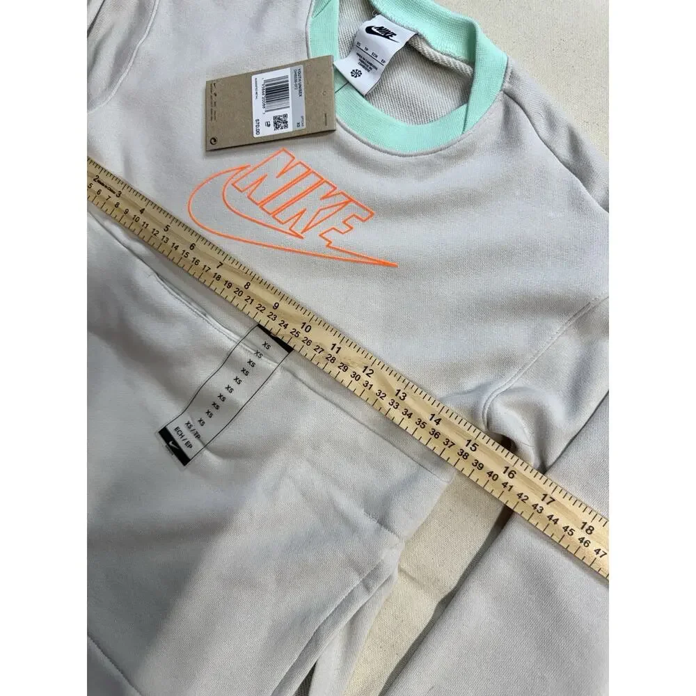 NWT Nike Fly easy Youth Uni Sweatshirt XS MSRP $70 Sand/orange/teal W Pocket G1